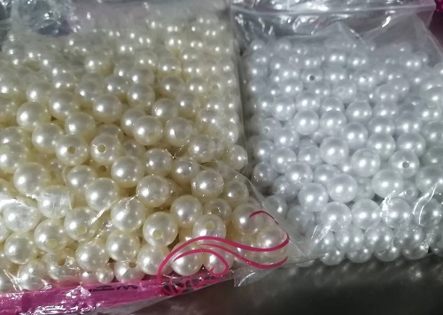 10月8日，純手工活外發(fā)加工項目，在家做手工活掙錢，通過珠繡串珠手工，手工之家讓很多人居家就業(yè)創(chuàng)業(yè)，圖為勵志珠珠繡串珠手工材料剪影