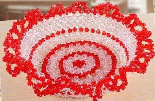 11月15日，珠繡手工加工回收項(xiàng)目，靈活就業(yè)創(chuàng)業(yè)，在家做的手工，選擇手工之家的人都在努力，圖為勵(lì)志珠珠繡串珠手工產(chǎn)品剪影