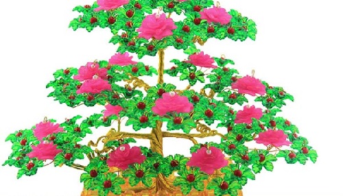 1月19日，純手工串珠項目，居家專兼職的好副業(yè)，靈活就業(yè)手工，手工之家堅持對傳統(tǒng)手工文化的傳承和創(chuàng)新，圖為勵志珠珠繡串珠手工產(chǎn)品剪影