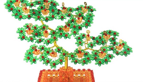 1月19日，純手工串珠項目，居家專兼職的好副業(yè)，靈活就業(yè)手工，手工之家堅持對傳統(tǒng)手工文化的傳承和創(chuàng)新，圖為勵志珠珠繡串珠手工產(chǎn)品剪影