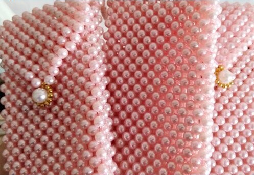 2月6日，帶回家做的手工項(xiàng)目，在家兼職手工，手工之家的合作方式好，加工銷售能一起做，圖為勵志珠珠繡串珠手工產(chǎn)品剪影