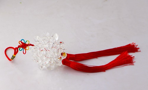 3月20日，穩(wěn)定可靠的手工副業(yè)，靈活就業(yè)做手工掙錢，在手工之家如何辦理合作，圖為勵志珠珠繡串珠手工產(chǎn)品剪影
