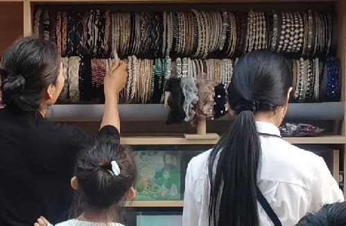 很多人會問，手工之家的移動潮品店都對什么人開放合作？