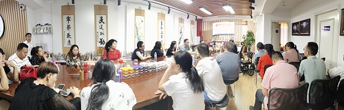 飾品加工廠+移動潮品店，讓大家一起做手工掙錢 ------ 記石家莊項目考察團(tuán)隊到手工之家考察合作