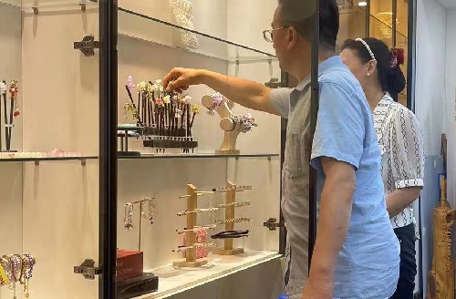 有朋自遠(yuǎn)方來(lái)，只為手工而相聚 ------ 記石家莊和甘肅的朋友來(lái)到手工之家學(xué)習(xí)考察