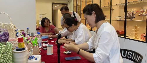 有朋自遠(yuǎn)方來(lái)，只為手工而相聚 ------ 記石家莊和甘肅的朋友來(lái)到手工之家學(xué)習(xí)考察