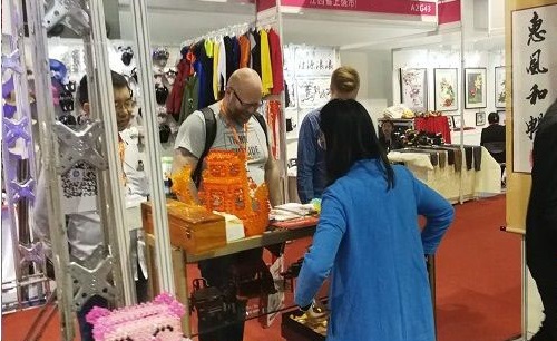 手工活接單正規(guī)平臺(tái)，有實(shí)力的手工廠家是啥樣的？