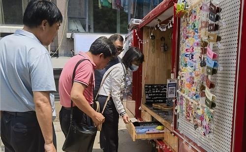 看好手工產(chǎn)品銷售，只為“你”而來(lái) ------ 雄安翟先生專程來(lái)手工之家考察合作移動(dòng)潮品店