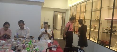 看好手工產(chǎn)品銷售，只為“你”而來(lái) ------ 雄安翟先生專程來(lái)手工之家考察合作移動(dòng)潮品店