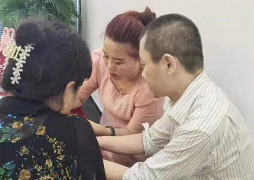 都是為了同一個(gè)夢想 ------ 記各地加工人員到手工之家考察合作
