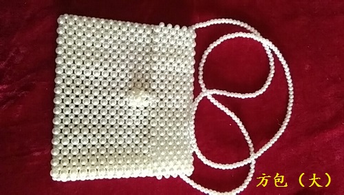8月17日，可在家做的兼職手工活，想接正規(guī)廠家手工項(xiàng)目,做手工傳承官，在手工之家，重合作、重服務(wù)，圖為串珠米珠繡純手工產(chǎn)品剪影