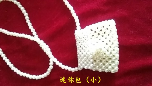 8月17日，可在家做的兼職手工活，想接正規(guī)廠家手工項(xiàng)目,做手工傳承官，在手工之家，重合作、重服務(wù)，圖為串珠米珠繡純手工產(chǎn)品剪影