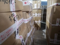 9月30日，想接正規(guī)廠家的手工活，手工活外發(fā)加工項目，很多人選擇手工之家手工創(chuàng)業(yè)成功，圖為勵志珠珠繡串珠手工材料倉庫備貨剪影