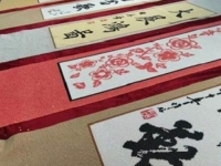 90后媽媽在家做手工活，在家?guī)е⒆舆€能掙錢