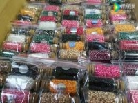 拿回家做的純手工，小小珠繡產(chǎn)品豐富多樣，讓人喜歡