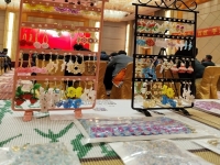 適合普通人的小成本創(chuàng)業(yè)項(xiàng)目，開辦串珠手工加工廠，用不用管產(chǎn)品銷售