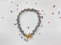9月25日，在家就能賺錢的工作，兼職手工在家可做，輕資產(chǎn)創(chuàng)業(yè)的手工，做手工傳承官，在手工之家，堅守和實事求是地創(chuàng)新，成就純手工事業(yè)，圖為串珠米珠繡手工材料剪影