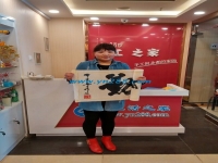 鄭州美女在家做手工活珠繡，打算組織周圍姐妹一起做