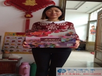 江蘇泰州婦女在家?guī)Ш⒆又嘧鍪止せ畲槔C，輕松賺加工費
