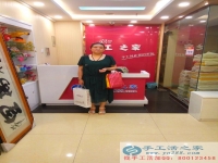 山西長治正規(guī)手工活兼職外發(fā)加工日結工資，申女士在家做手工活串珠