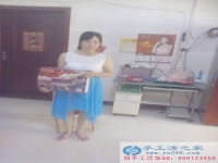河南省洛陽市伊川縣白元鎮(zhèn)張女士找到手工活兼職，手工活外發(fā)項(xiàng)目在家就可以賺錢的項(xiàng)目