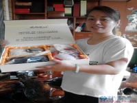 廣西百色市覃女士找到可以在家做的手工活，不交押金不用錢(qián)
