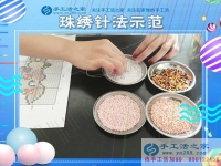 雙11買買買！做手工活串珠賺賺賺！邯鄲馬女士下班后在家賺錢增收的方法