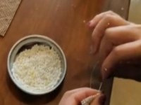 慈母手工線，在家把錢賺，家有勵志珠，人生不服輸