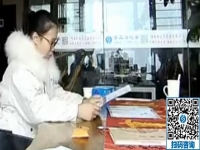 美女想做低成本創(chuàng)業(yè)項(xiàng)目，來手工之家考察