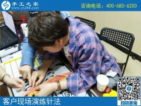 做鉆石畫手工活沒(méi)賺到錢，山東臨清市趙女士選擇手工之家串珠繡