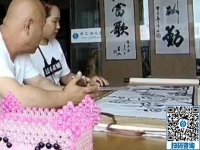 退休夫妻倆一起考察手工活之家，創(chuàng)業(yè)從來與年齡無關