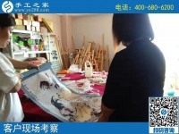 8月30日，把手工活拿回家做，越來越多的人選這里是有原因的，手工之家接待考察加工客戶剪影