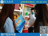 每周結(jié)算一次加工費，做手工活能及時收到錢