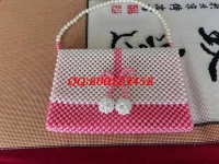 4月1日，拿回家做的手工活，手工活掙錢，敬業(yè)的企業(yè)手工之家更適宜合作，勵志珠珠繡新款珠包實拍